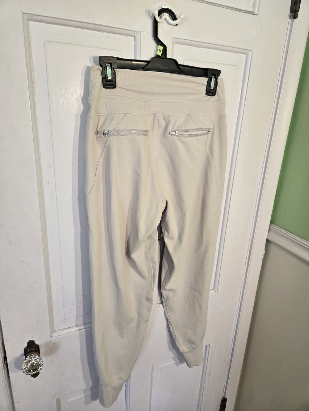 Athleta Light Beige/Cream Track Jogger Pants SIZE S - Picture 4 of 6